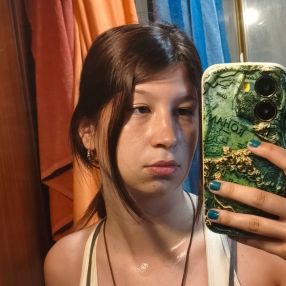 Alba, Babysitter in Taradell