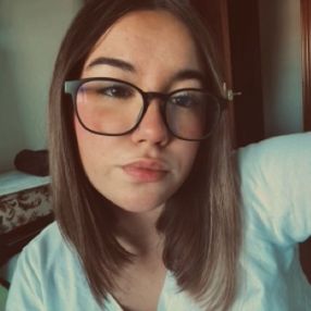 Zoe, Babysitter in L'Arboç