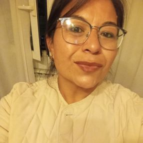 Cintia, Babysitter in Azpeitia