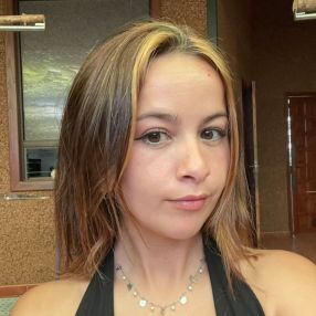 Andrea, Niñera o canguro en La Cuesta