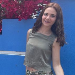 Ines, Babysitter in Puebla de Vallbona