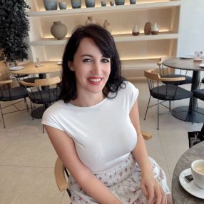 Miriam, Niñera o canguro en Roquetas de Mar
