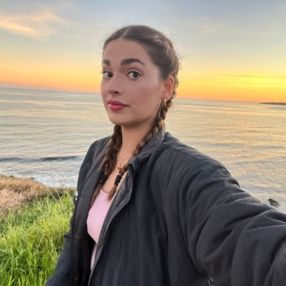 Olaia, Babysitter in Santurtzi