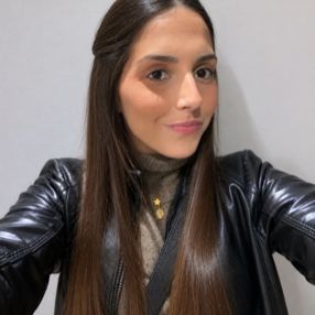 Ariadna, Babysitter in Alzira