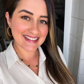 Ester Roberta, Niñera o canguro en Algaida