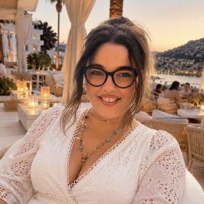 Ely, Babysitter in Estepona