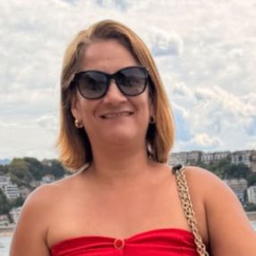 Lilizane, Niñera o canguro en Irun