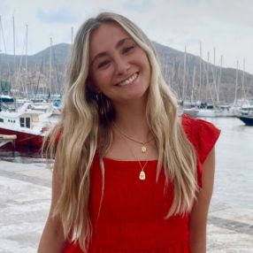 Ángela, Niñera o canguro en Colmenarejo