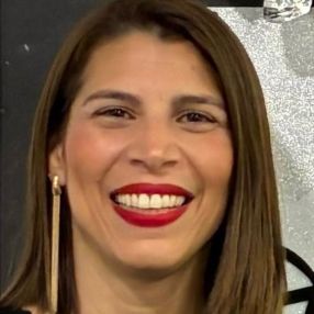 Jeniffer, Babysitter in Barañáin