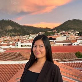 Dayi, Niñera o canguro en Archena