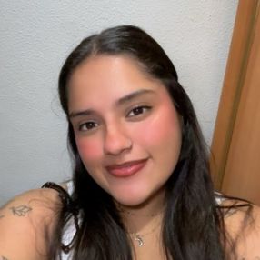 Nicole, Babysitter in Pasajes