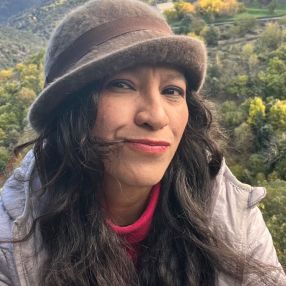 Ixchel, Niñera o canguro en Villaviciosa