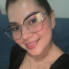 Lina marcela, Niñera o canguro en Moncada
