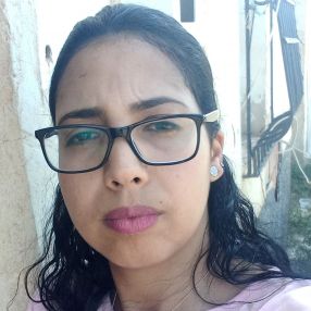 Saloua, Babysitter in Vícar