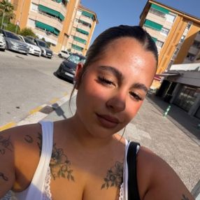 Paola, Babysitter in Navarcles