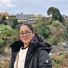 Maudel, Niñera o canguro en Oleiros