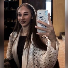 Jessica, Niñera o canguro en Los Villares