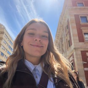 Faustina, Niñera o canguro en Pozuelo de Alarcón