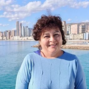 Paola, Niñera o canguro en El Altet