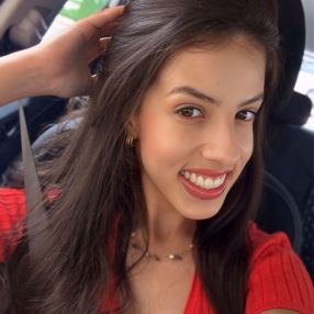 Giovanna, Niñera o canguro en Oleiros