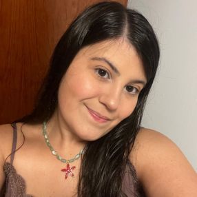 Julia, Niñera o canguro en Cabra