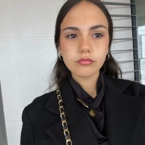 Lucia, Niñera o canguro en Tocina