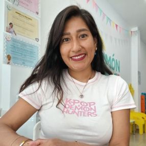 Fiorella, Niñera o canguro en Búger