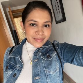 Leidy, Babysitter in Bétera