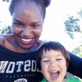 Vienorah, Babysitter in Granada