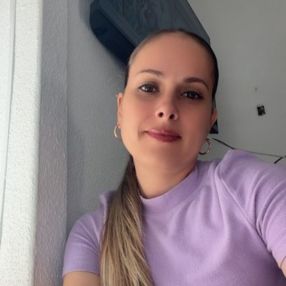 Cinthia, Niñera o canguro en Los Alcázares