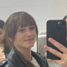 Denisa, Niñera o canguro en Balanegra