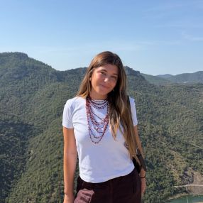 Laia, Babysitter in Tordera