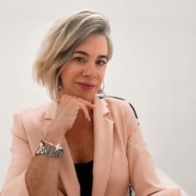 Mónica, Babysitter in Los Barrios