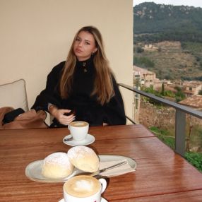 Karole, Babysitter in Campos