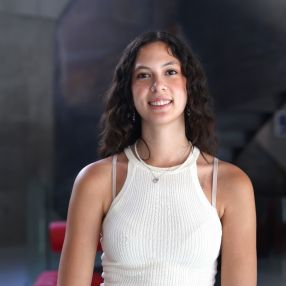 Sara Bonay, Niñera o canguro en Bollullos de la Mitación