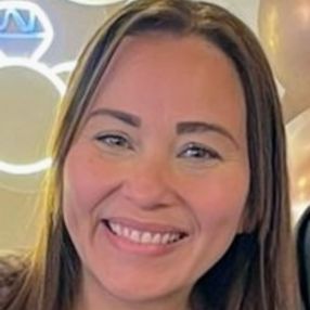 Merlynes, Niñera o canguro en Villatobas