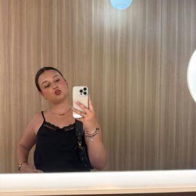 Elena, Babysitter in Grau i Platja