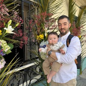 Víctor, Familia en Neda