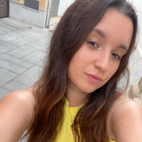 Alba, Babysitter in Villanueva de la Serena