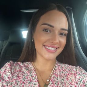 Paula, Niñera o canguro en La Vall d'Uixó