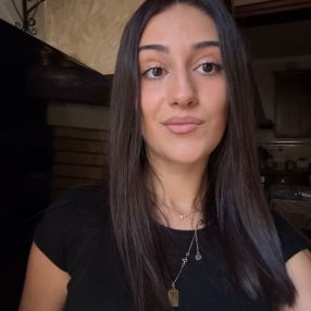 Eufrasia María, Babysitter in Campohermoso