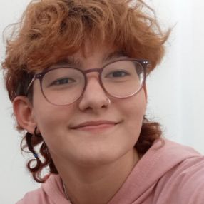 Uxúe, Babysitter in Morón de la Frontera
