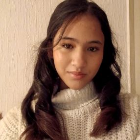 Dounia, Babysitter in Montblanc