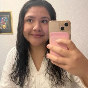 Dayana Miluska, Niñera o canguro en Salamanca