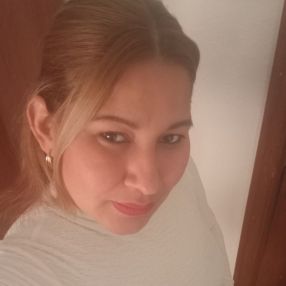 Carolina, Niñera o canguro en Alagón