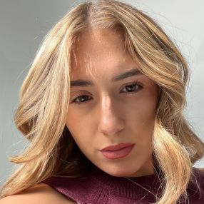 Paula, Niñera o canguro en Baquio