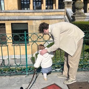 Clara, Familia en San Sebastián