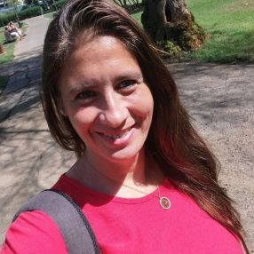 Elisa, Niñera o canguro en Aznalcázar