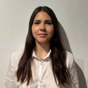Irina, Niñera o canguro en Vilafant
