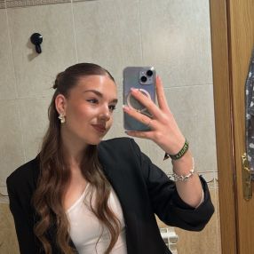 Carla, Niñera o canguro en Torrijos